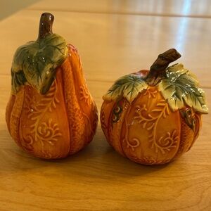 Source Unknown Orange Ceramic Pumpkin & Gourd Salt and Pepper Shakers